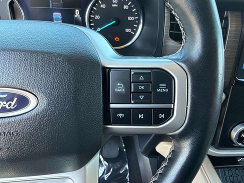 Used 2024 Ford Expedition Limited image 27