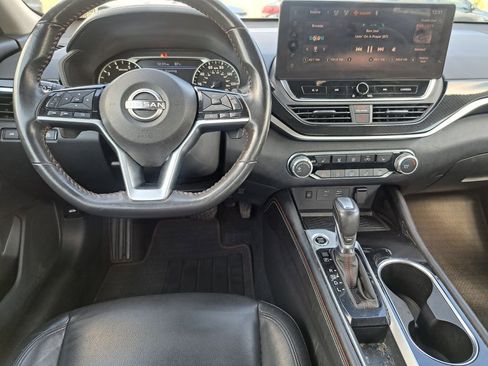 Used 2023 Nissan Altima 2.5 SR w/ SR Premium Package image 21