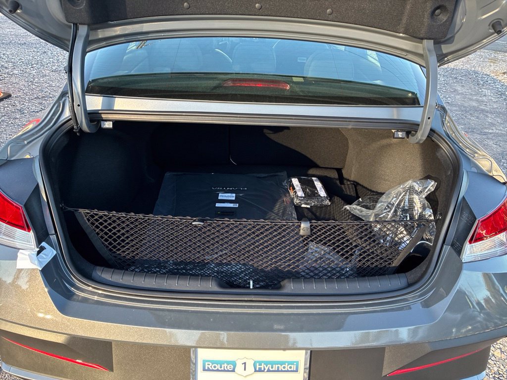 New 2026 Hyundai Elantra SEL Sport FWD image 11