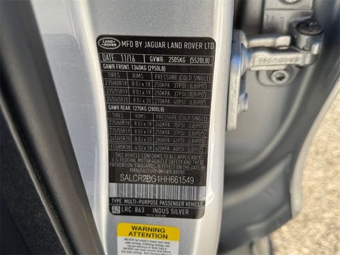 Used 2017 Land Rover Discovery Sport HSE image 30