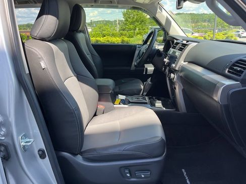 Used 2022 Toyota 4Runner SR5 Premium RWD image 25