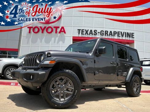 Used 2025 Jeep Wrangler Unlimited Sport AWD/4WD image 1