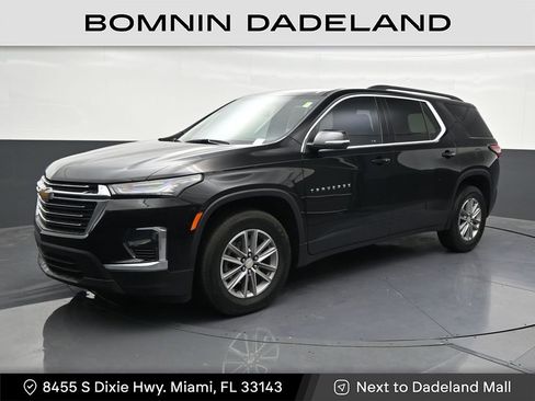 Used 2023 Chevrolet Traverse LT FWD image 1