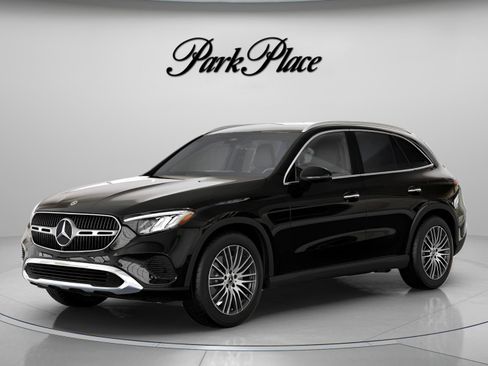 Used 2026 Mercedes-Benz GLC 300 image 1