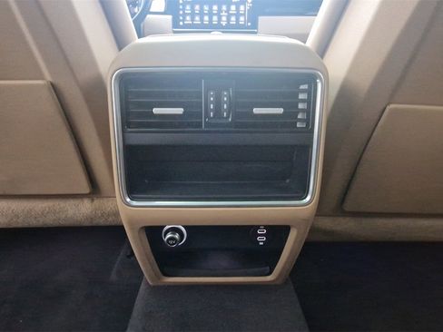 Used 2023 Porsche Cayenne image 23