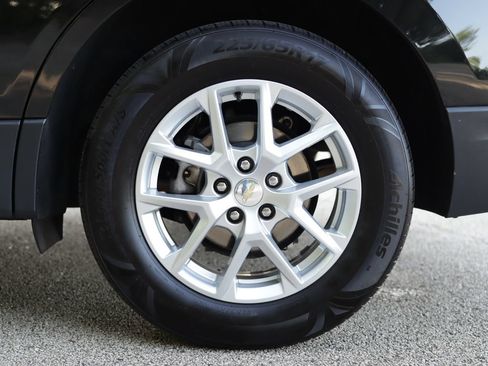 Used 2024 Chevrolet Equinox LT AWD/4WD image 35
