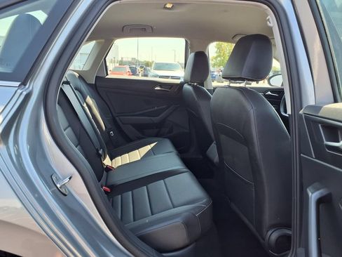 Used 2024 Volkswagen Jetta SE FWD image 23
