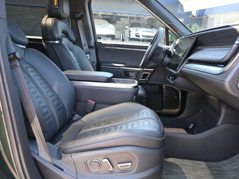 Used 2023 Rivian R1S Adventure AWD/4WD image 28