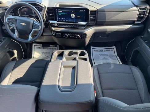 Used 2024 Chevrolet Silverado 1500 LT AWD/4WD image 11
