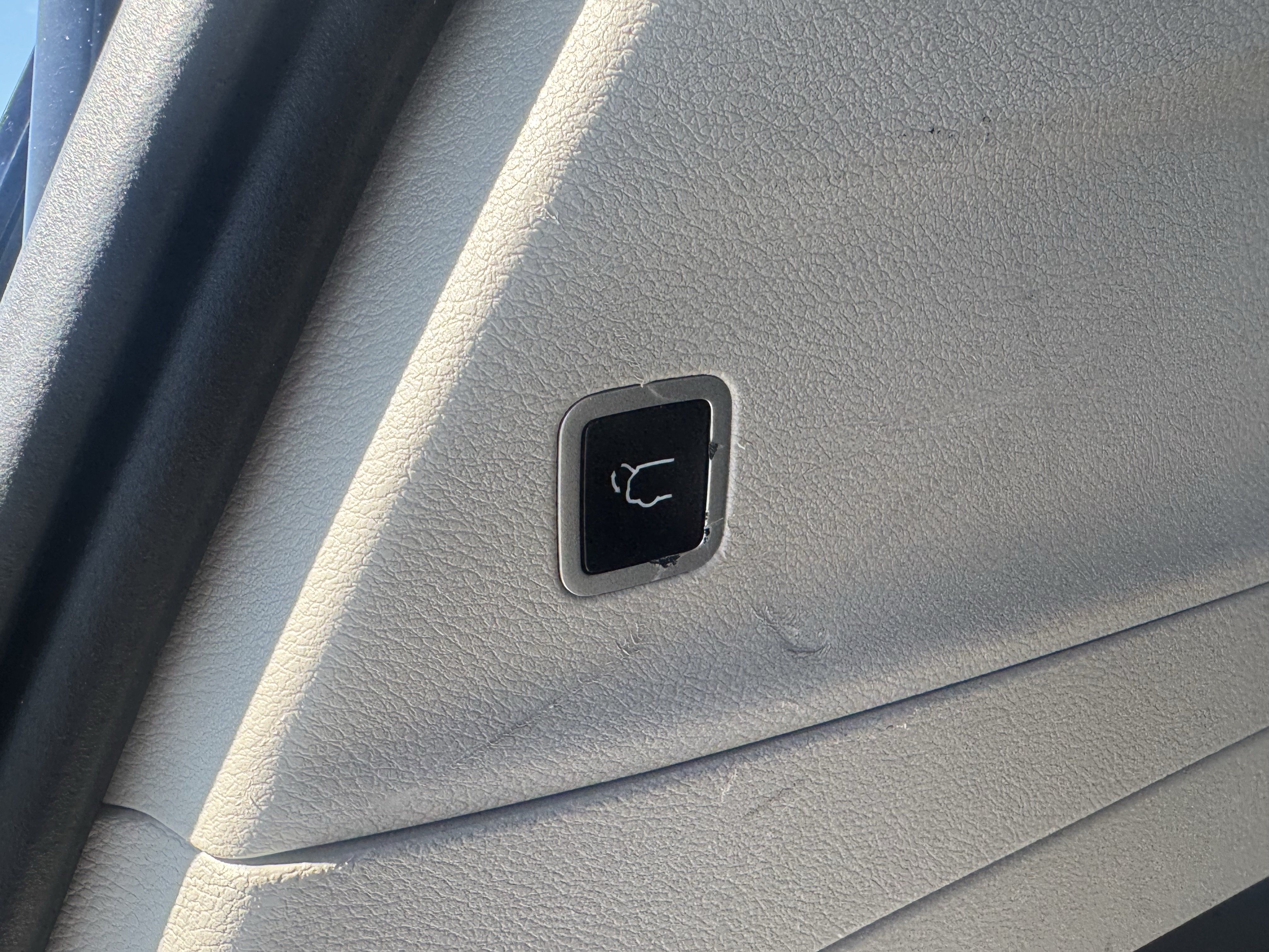 Used 2024 Chrysler Pacifica Touring-L FWD image 31