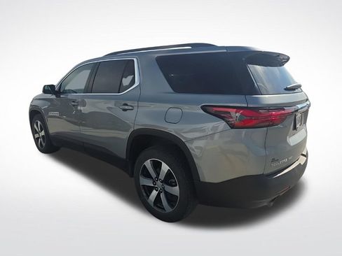 Used 2023 Chevrolet Traverse LT w/ LT Premium Package AWD/4WD image 6