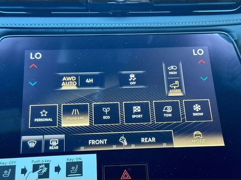 New 2026 INFINITI QX80 Autograph w/ Premium Cargo Package image 16