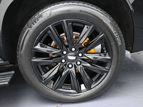 Used 2021 Cadillac Escalade Sport w/ Driver Assist Tech Package AWD/4WD image 37