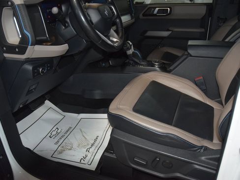 Used 2021 Ford Bronco Wildtrak image 40