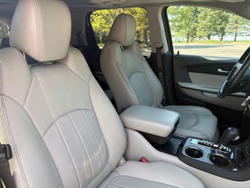 Used 2012 GMC Acadia Denali AWD/4WD image 9