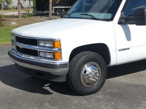 Used 2000 Chevrolet Silverado 3500 2WD Crew Cab image 24