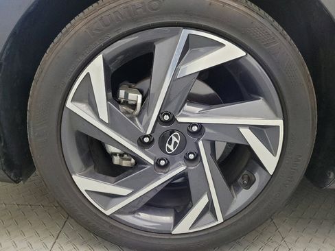Used 2025 Hyundai Elantra Sport FWD image 31