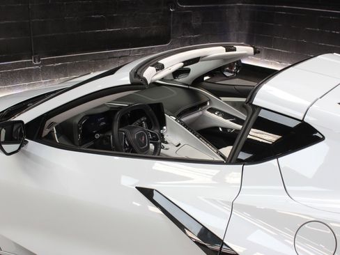 Used 2020 Chevrolet Corvette Stingray Premium Cpe w/ 3LT Preferred Equipment Group image 16