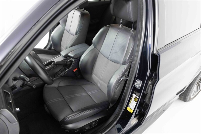 Used 2009 BMW M3 Sedan RWD image 15