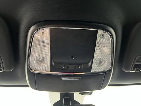 Used 2020 Jeep Grand Cherokee Laredo AWD/4WD image 20