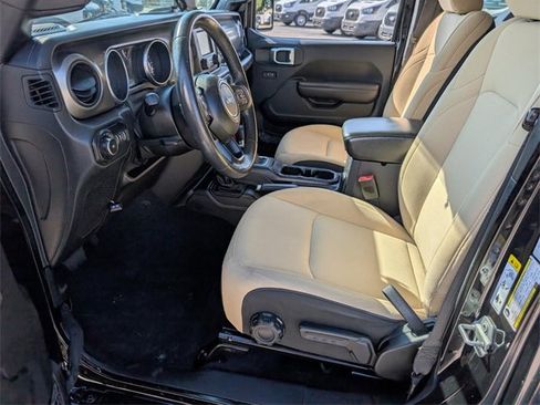 Used 2018 Jeep Wrangler Unlimited Sport S image 5