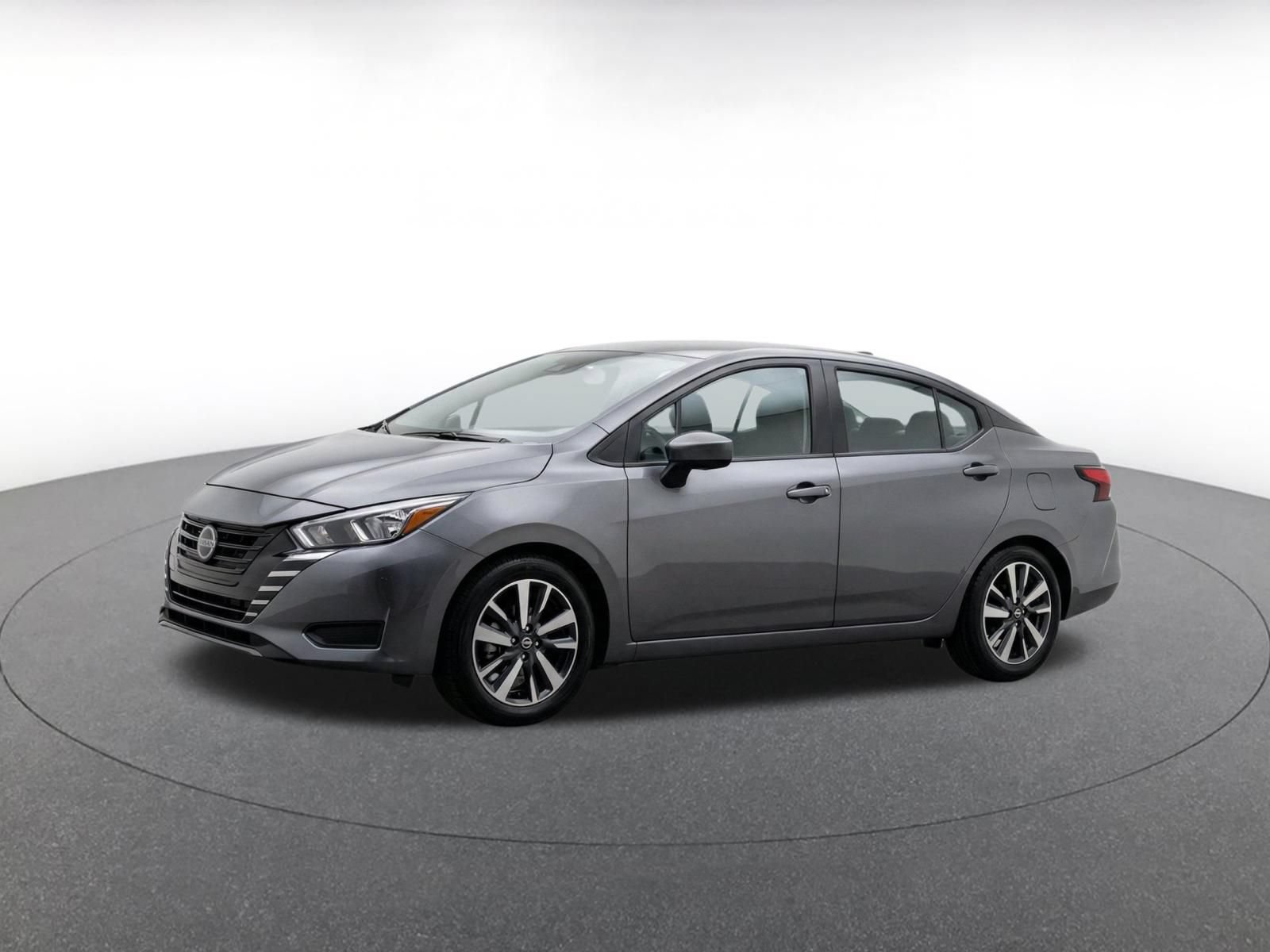 Used 2025 Nissan Versa SV FWD image 3