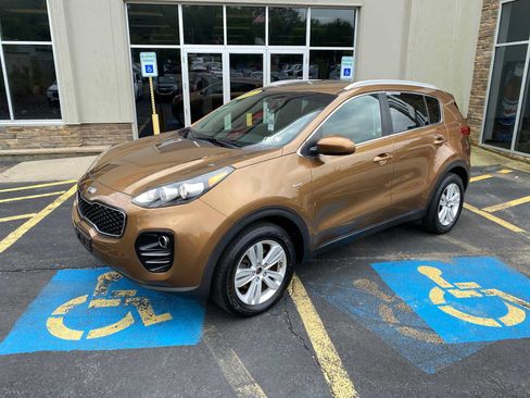 Used 2017 Kia Sportage LX w/ LX Popular Package AWD/4WD image 2