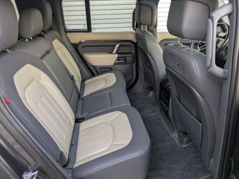 Used 2022 Land Rover Defender 110 X-Dynamic HSE image 34