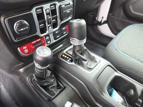 Used 2025 Jeep Wrangler Unlimited Rubicon 4xe w/ Convenience Group image 31