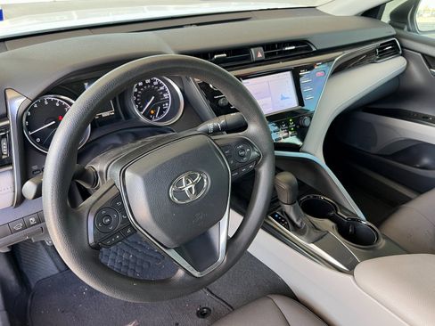 Used 2019 Toyota Camry LE image 18