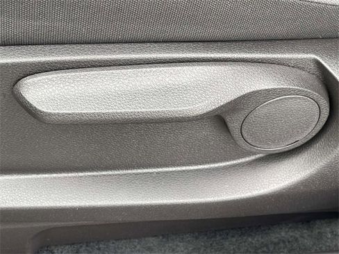 New 2026 Kia Carnival LX image 26