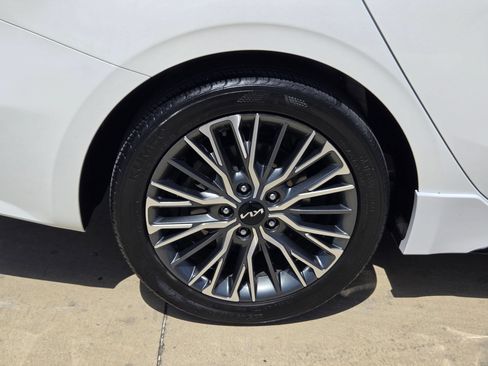 Used 2024 Kia Forte GT-Line w/ GT-Line Premium Package FWD image 26