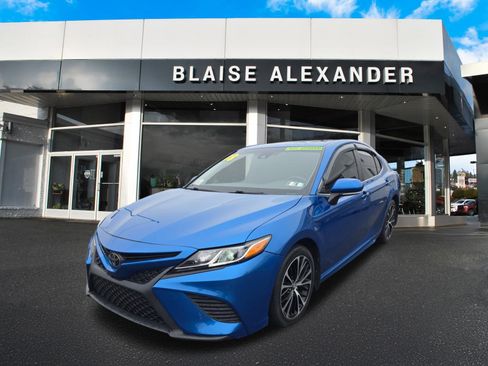 Used 2018 Toyota Camry SE w/ Audio Package image 8