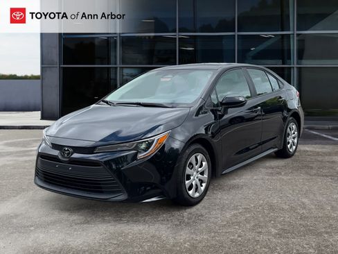 Used 2024 Toyota Corolla LE FWD image 7