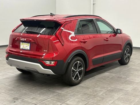 Used 2023 Kia Niro EX FWD image 2