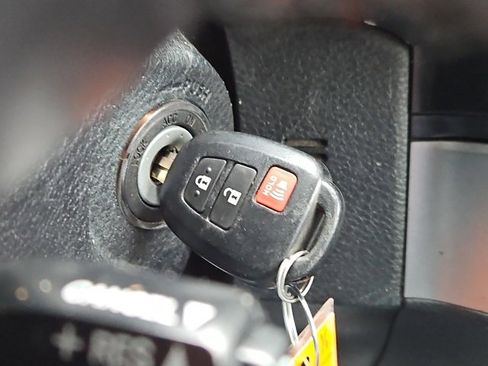 Used 2019 Toyota Tacoma SR5 image 40