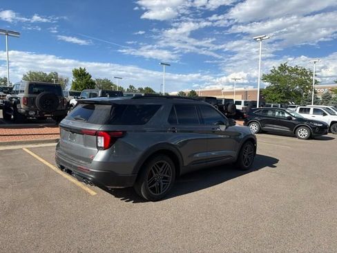 Used 2025 Ford Explorer ST w/ Sun And Sound Package AWD/4WD image 8
