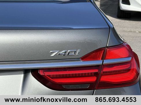 Used 2019 BMW 740i w/ Cold Weather Package image 38