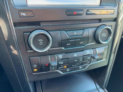 Used 2017 Ford Explorer XLT w/ Equipment Group 202A image 18