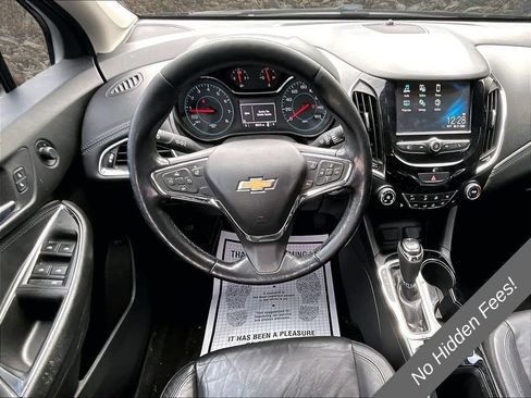 Used 2017 Chevrolet Cruze Premier FWD image 5