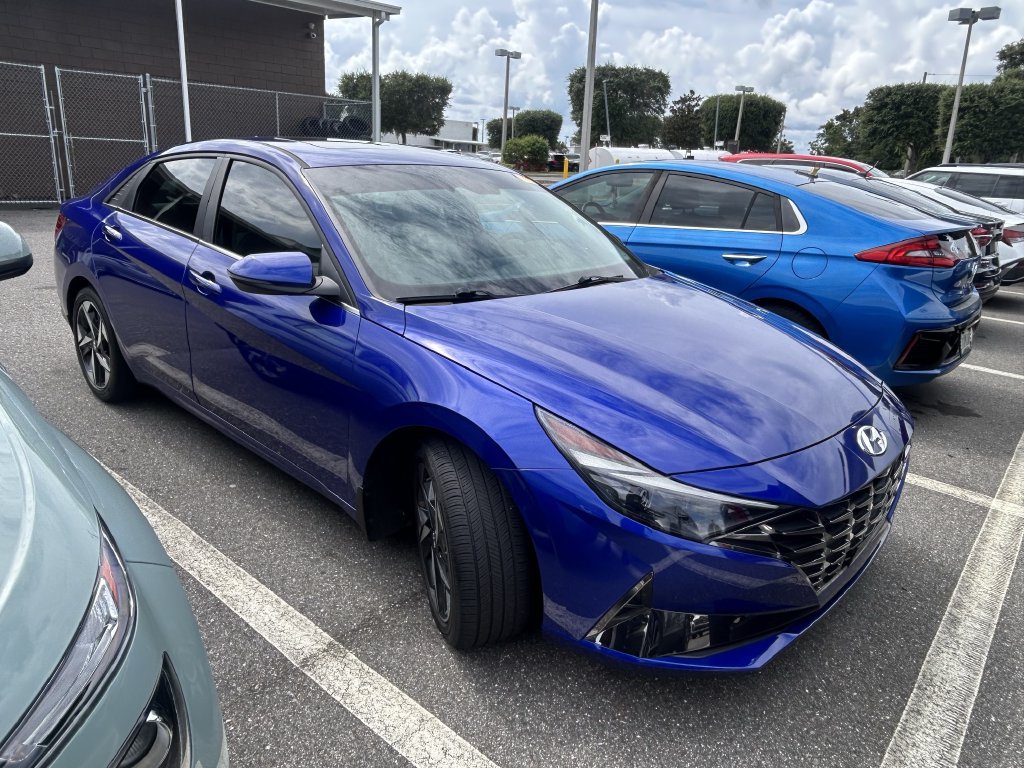 Used 2023 Hyundai Elantra Limited FWD image 1