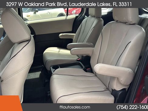 Used 2015 MAZDA MAZDA5 Grand Touring FWD image 32