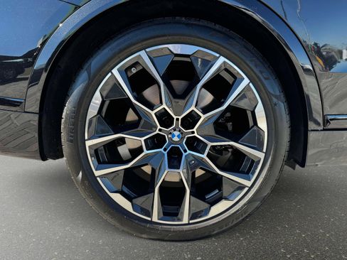 Used 2026 BMW X7 M60i image 16
