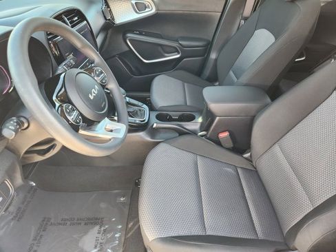 Certified 2025 Kia Soul S image 12