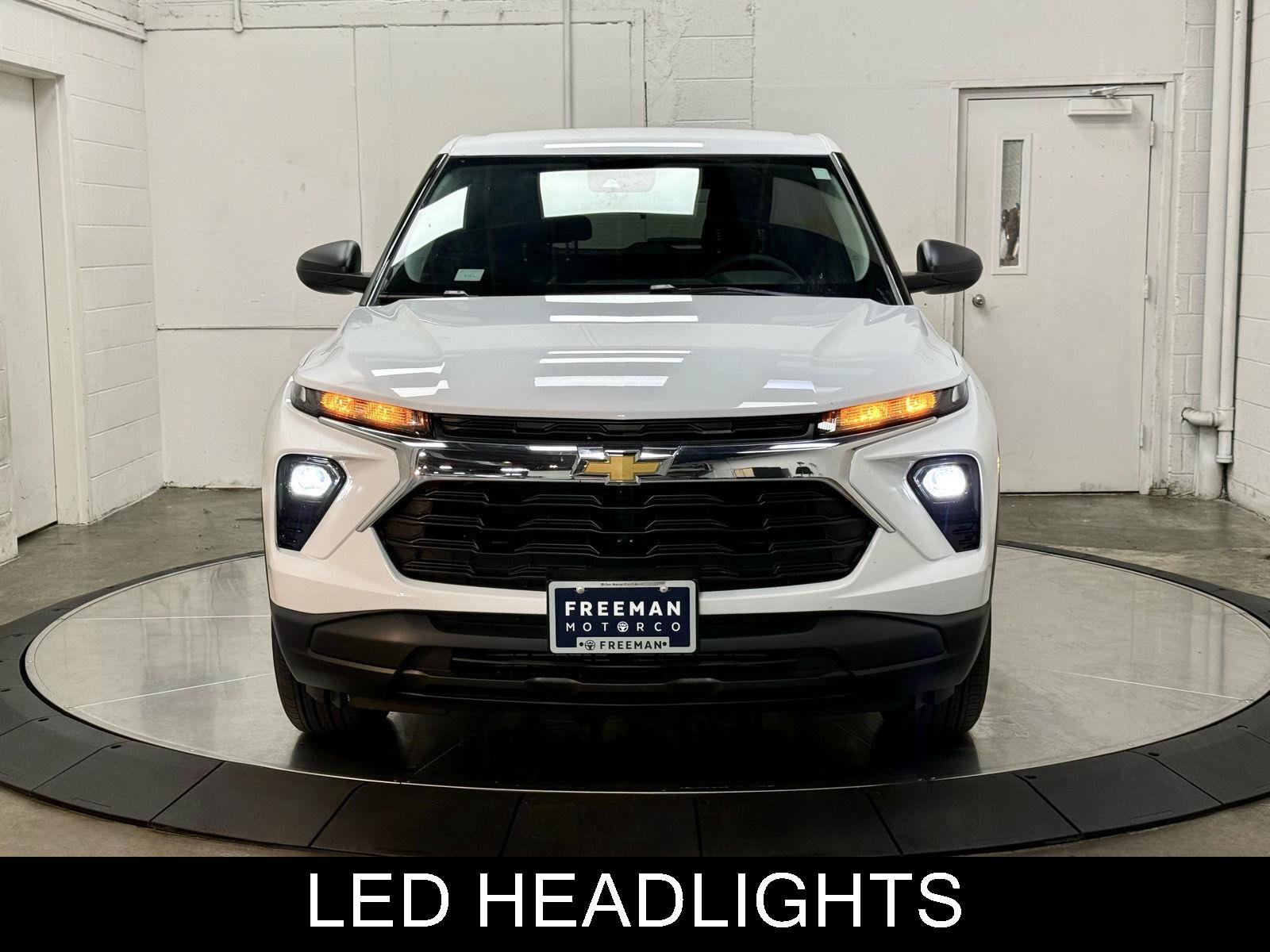 Used 2026 Chevrolet TrailBlazer LS w/ LS Convenience Package AWD/4WD image 3