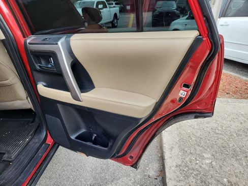 Used 2018 Toyota 4Runner SR5 Premium AWD/4WD image 24
