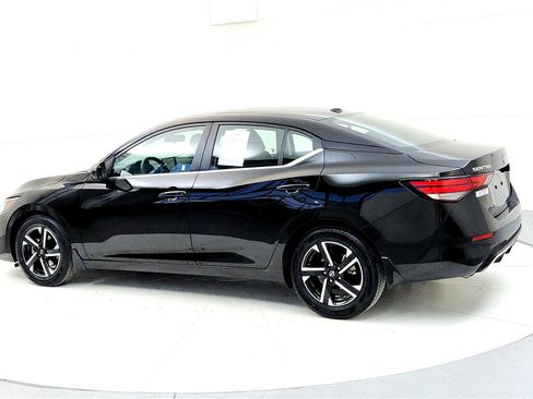 Used 2024 Nissan Sentra SV image 4