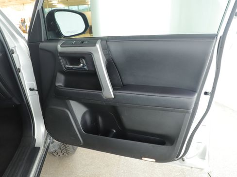 Used 2021 Toyota 4Runner SR5 image 10