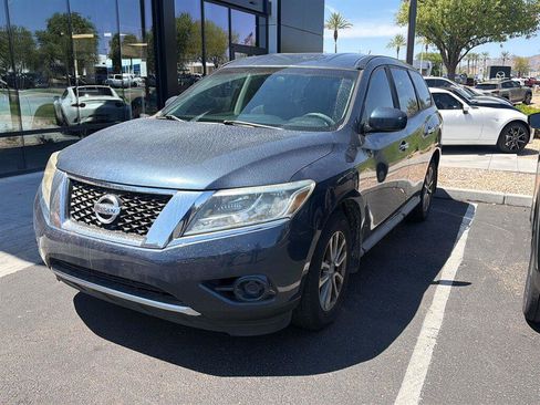 Used 2014 Nissan Pathfinder S FWD image 1