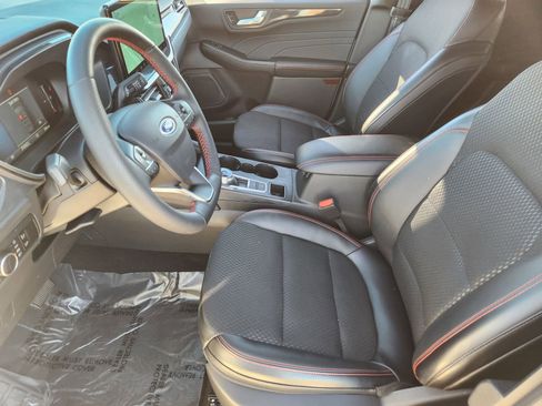 Used 2025 Ford Escape ST-Line w/ Tech Pack #1 image 17